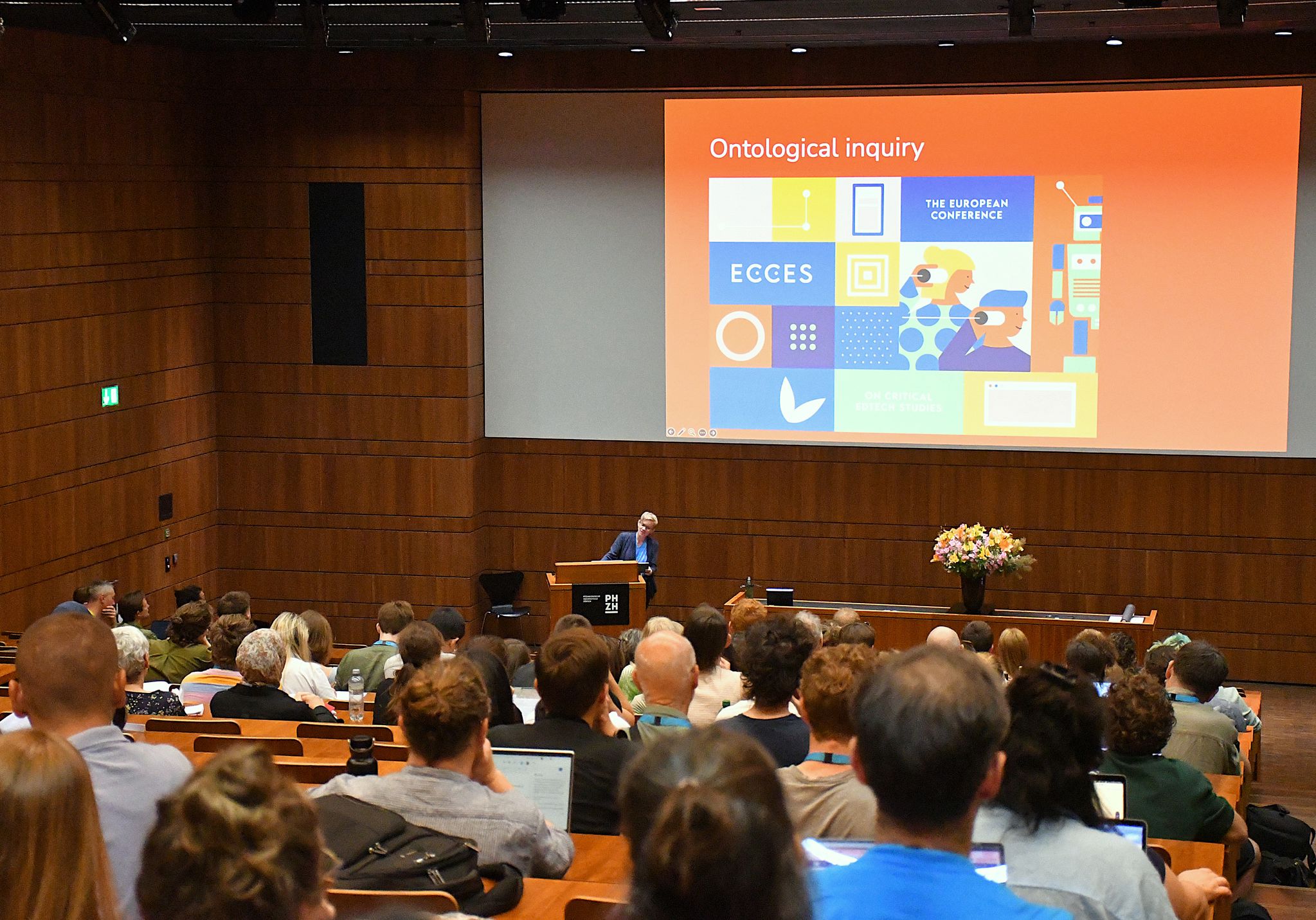 ECCES Felicitas Macgilchrist Keynote Hörsaal