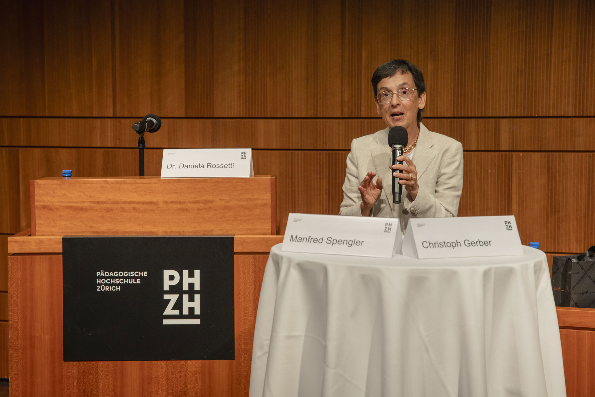 PHZH25-2 Juli-1520p