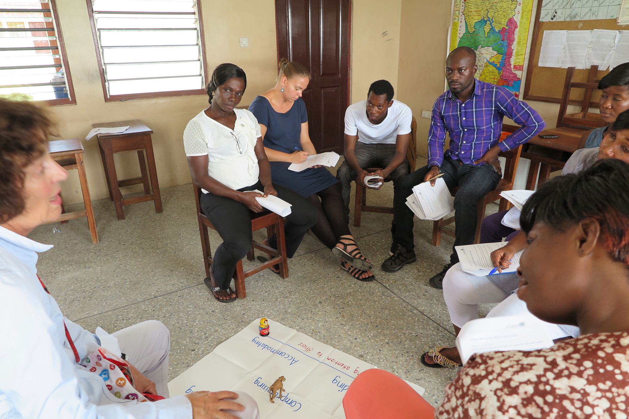 Reugla Riss Valence. Workshop zum Thema Konfliktmanagement. Schule "Kinderparadise" in Prampram, südlich von Accra.