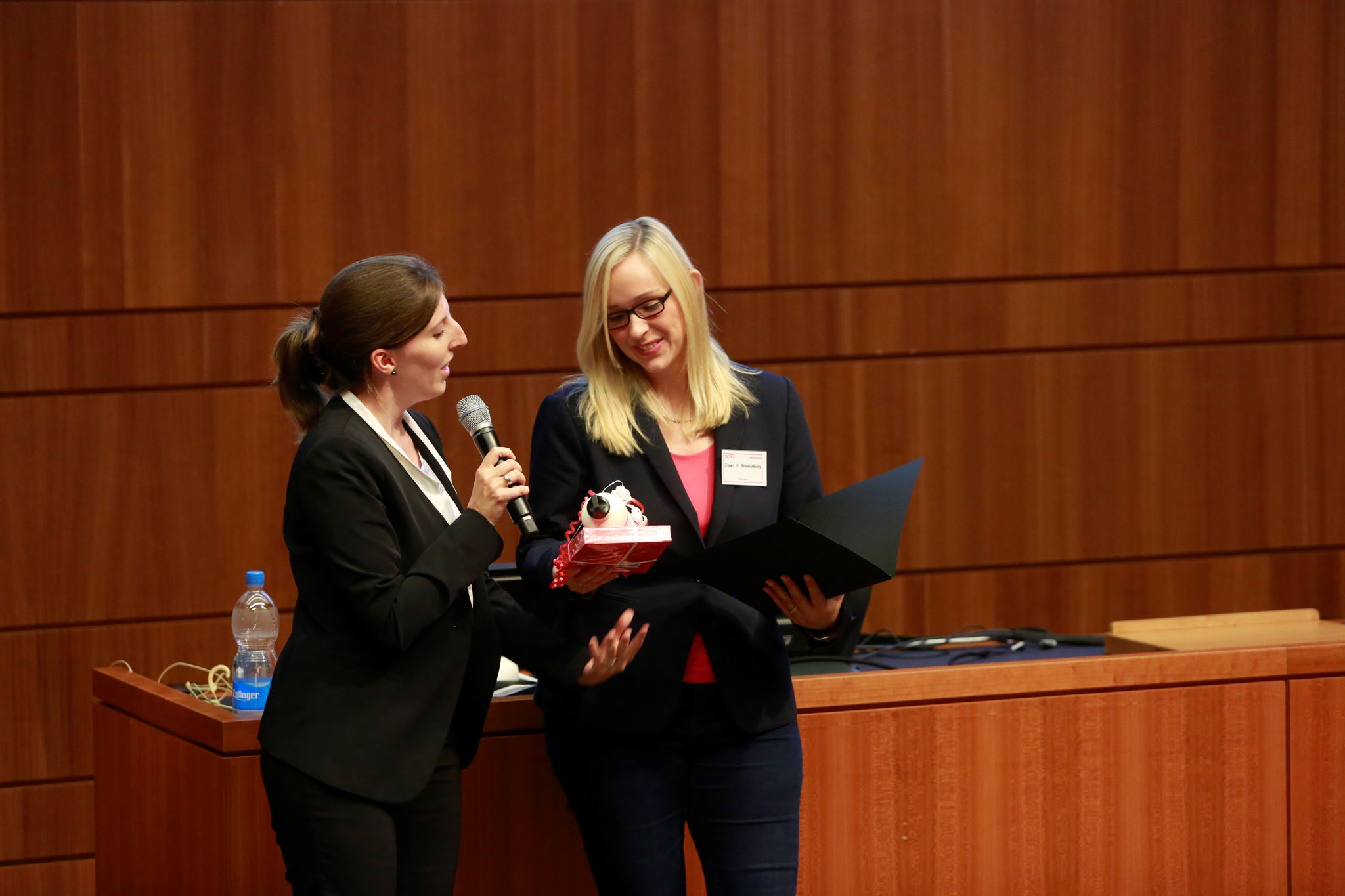 Jenna Koenen (l.) und Janet Blankenburg