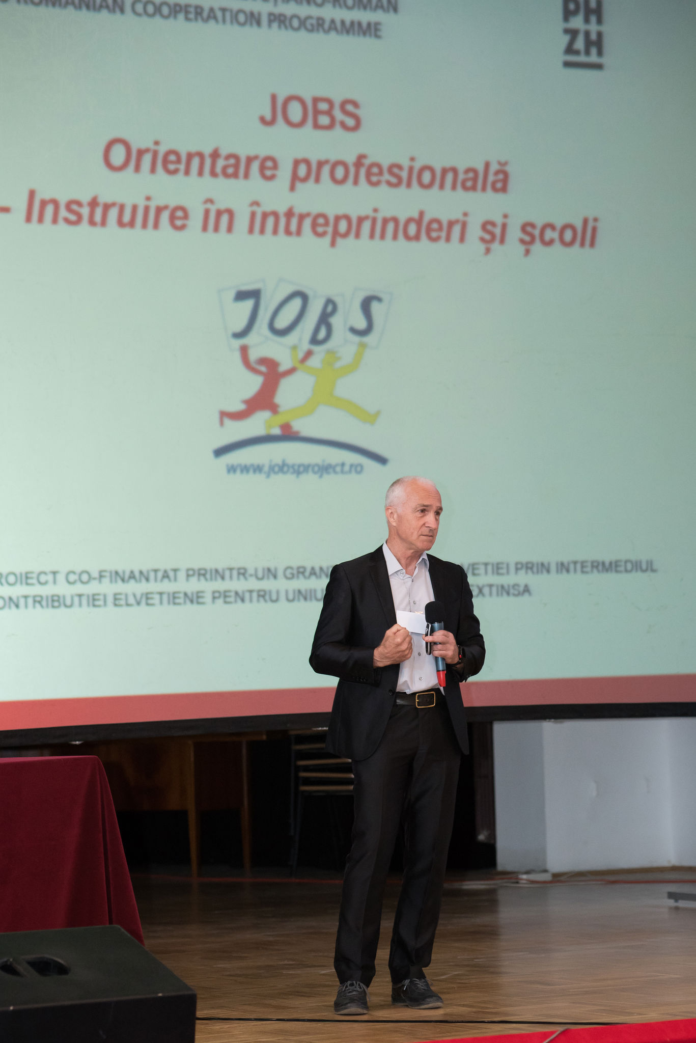 Rolf Gollob vom Zentrum Inernational Projects in Education (IPE) der Pädagogischen Hochschule Zürich betonte die Wichtigkeit der Berufswahlorientierung in seiner Ansprache.